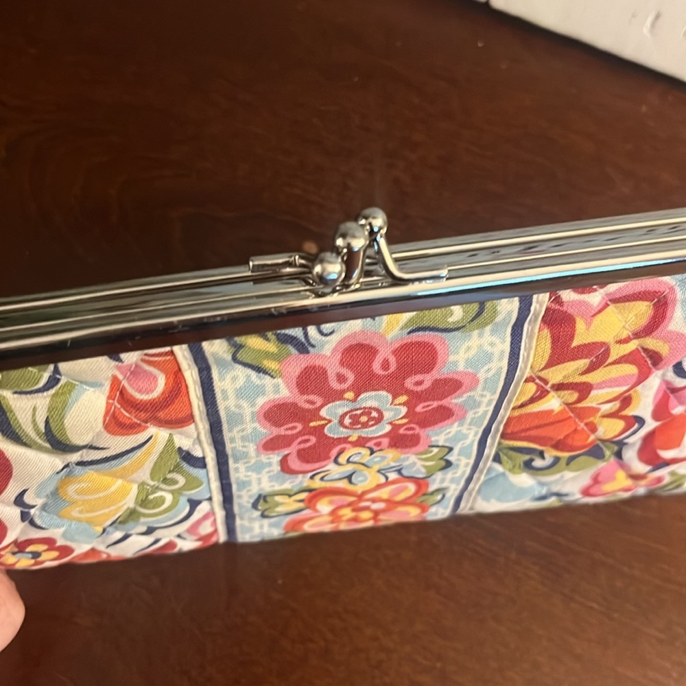 Vera Bradley HOPE GARDEN Double Kiss Lock Quilted Red Pink Floral Wallet Clutch - Picture 5 of 10